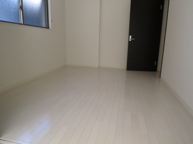 チャルテ高槻富田B棟 ベッドルーム