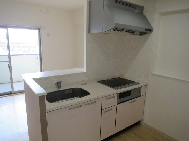 ルオマルーン キッチン