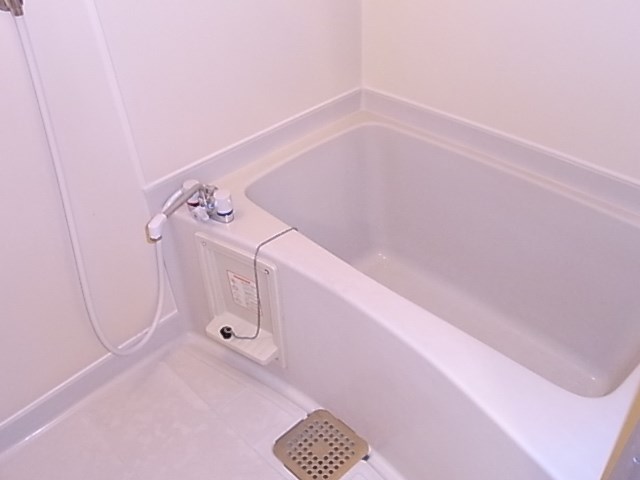 メゾン・ヴィラージュ 風呂画像