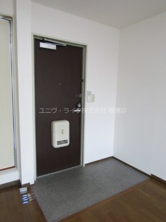 アンフィニィ富田 玄関