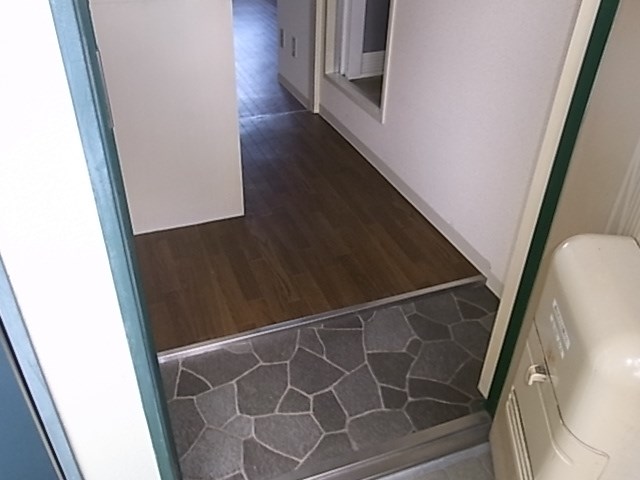 松が丘エンビイマンション 玄関