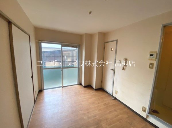 プレアール高槻春日 リビング