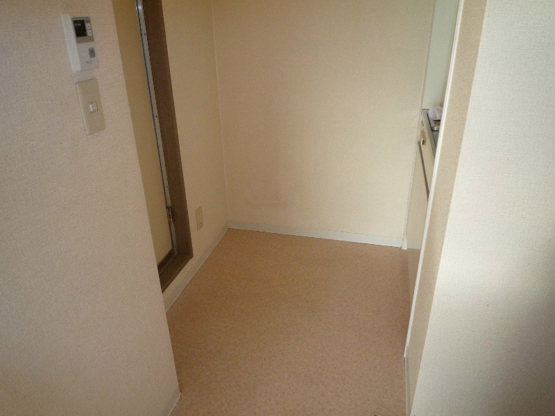 ヒットイン 玄関