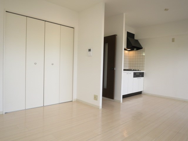 サンツエルブ リビング