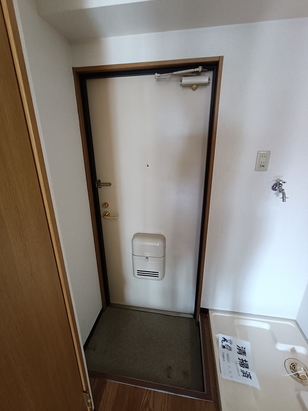 アズビー千里山 玄関