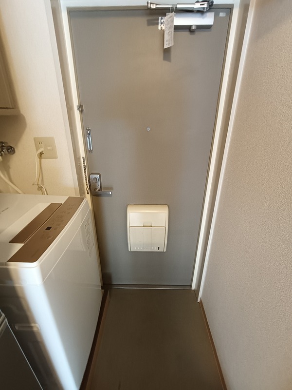 横山第8マンション 玄関