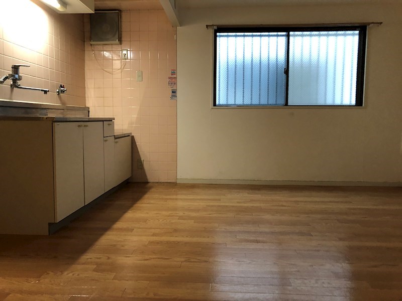 郡家シャトルマンション2号棟 リビング