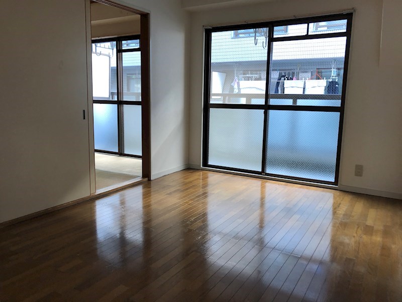 郡家シャトルマンション2号棟 ベッドルーム