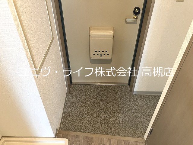 ノイレーベン古曽部   玄関