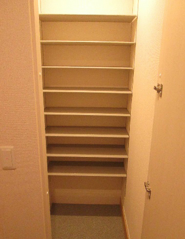 ミドリ八幡町レジデンス 玄関