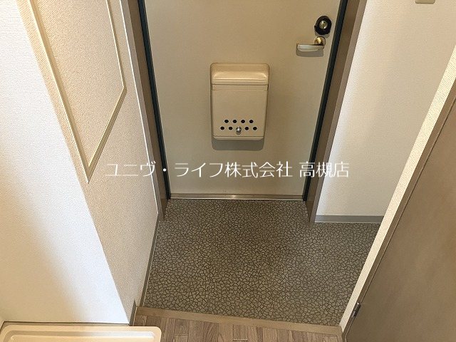 ノイレーベン古曽部   玄関