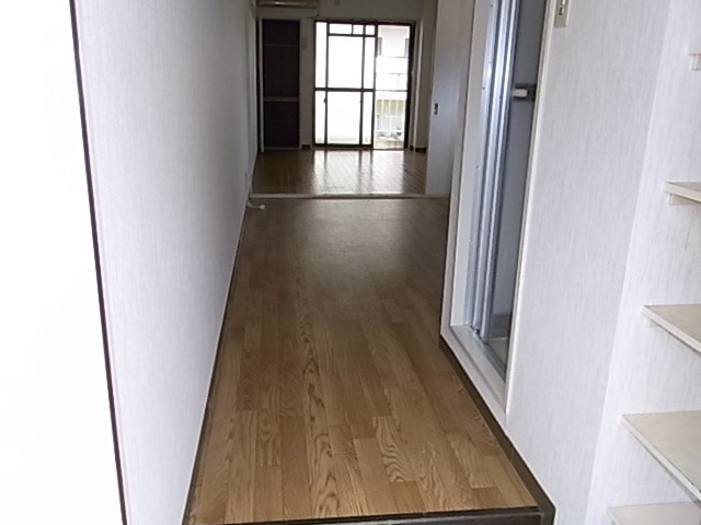 ダンディーＡ 玄関