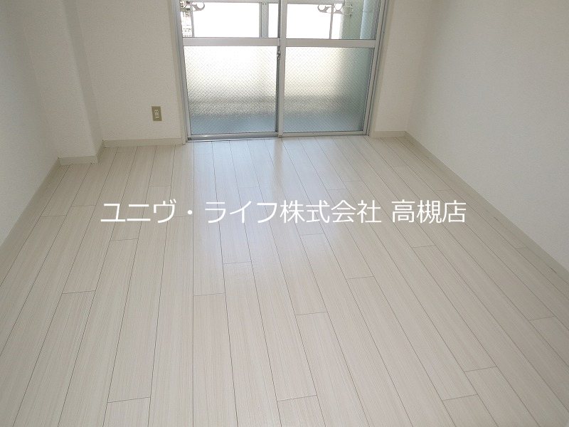 光栄ハイツ芥川 ベッドルーム