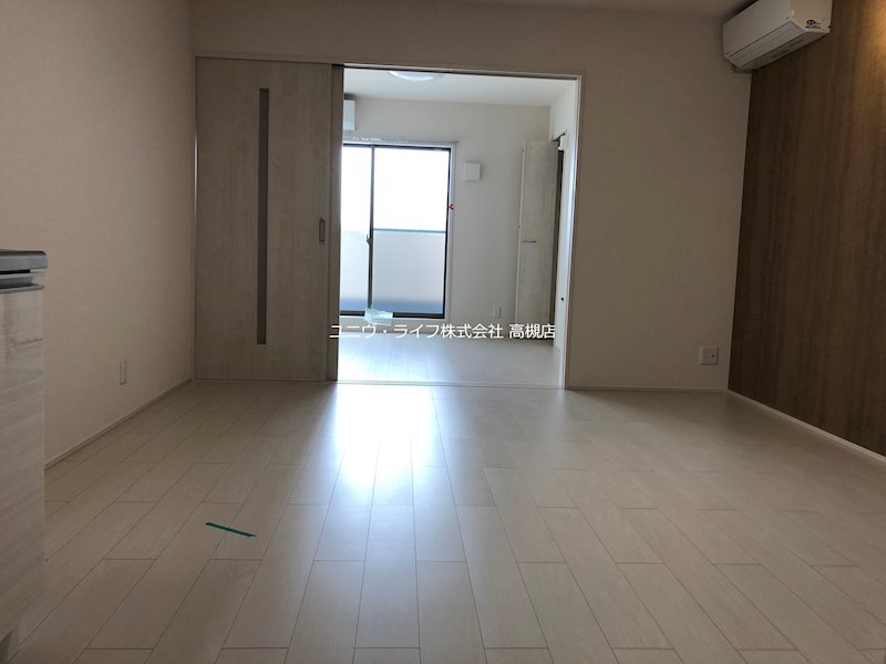 フジパレス上牧駅前 リビング