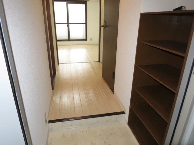 メゾン・リヴェールⅡ 玄関