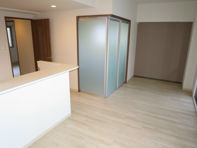 グランブルー高槻 リビング