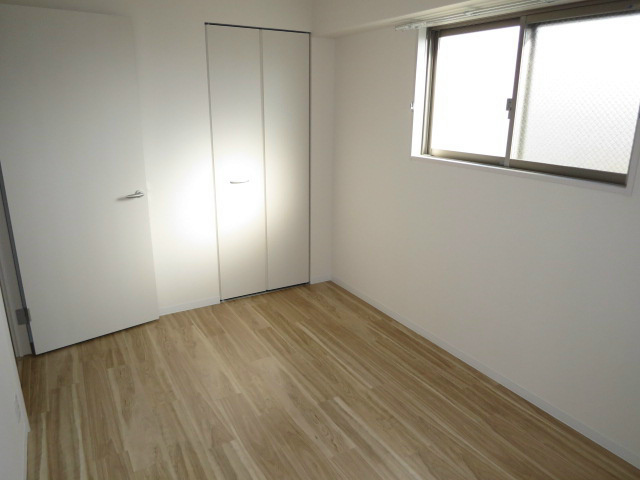 グランブルー高槻 ベッドルーム