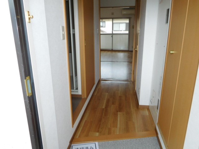 リベルタ・ヴィータ 玄関