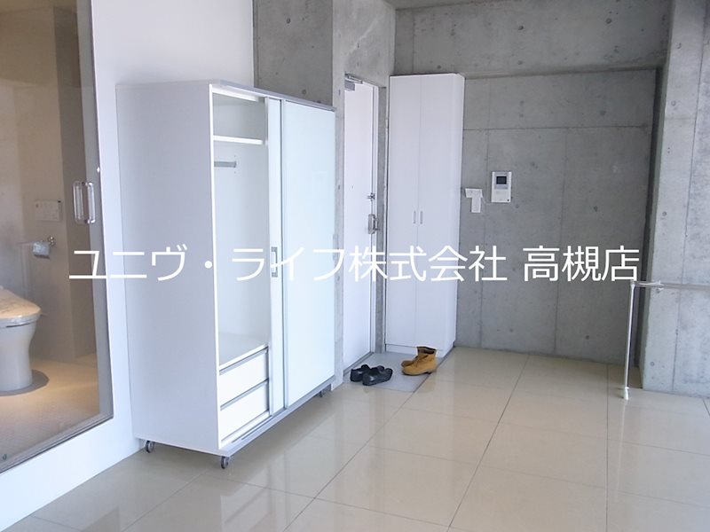 ホワイトレジデンス  リビング