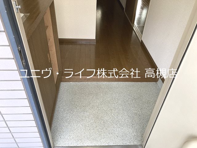 グリーンメモリアパートⅡ 玄関