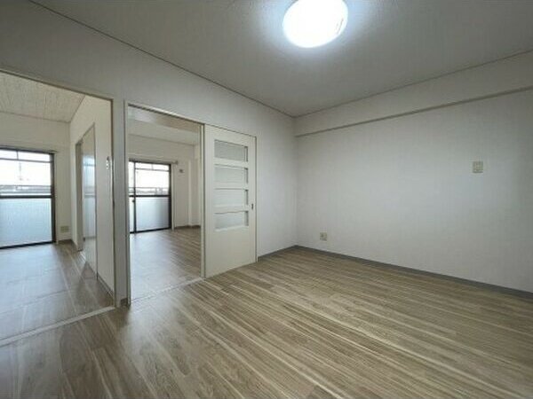 サンワロイヤルマンション ベッドルーム