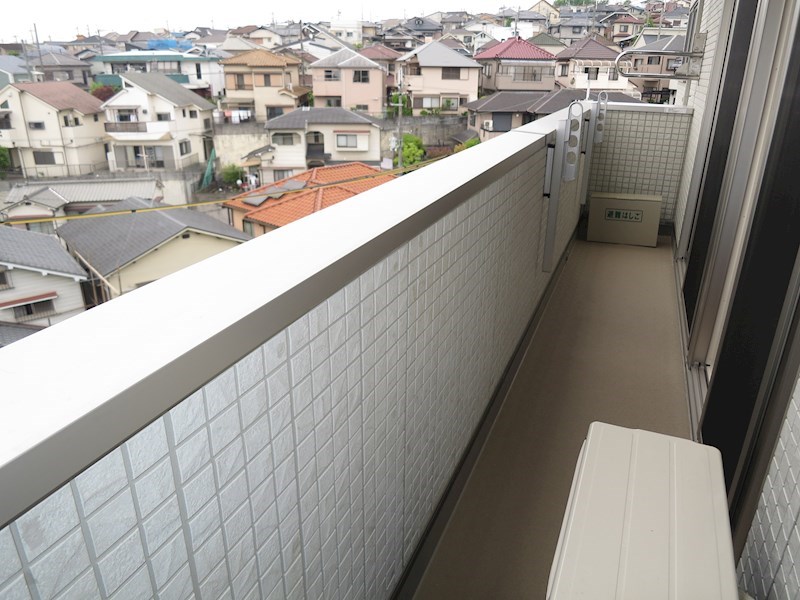 Belle Cerezo古曽部（ベルセレッソ古曽部） ベランダ