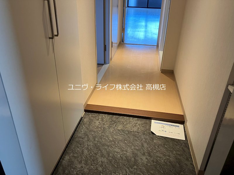アルフォルスエム 玄関