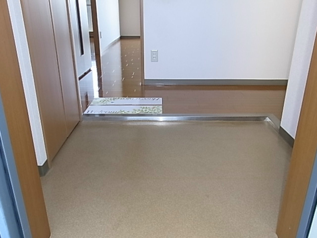 モナヴェイル 玄関