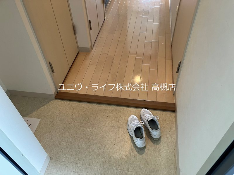 コンフォリア高槻 玄関