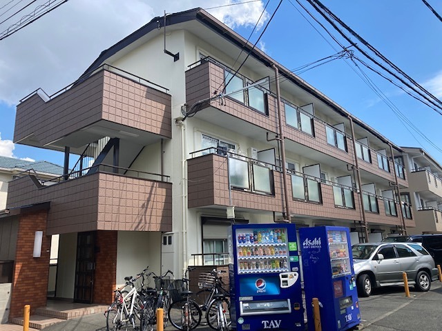 ドミール泉 外観