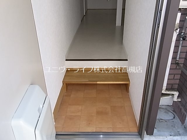 クレスト 玄関
