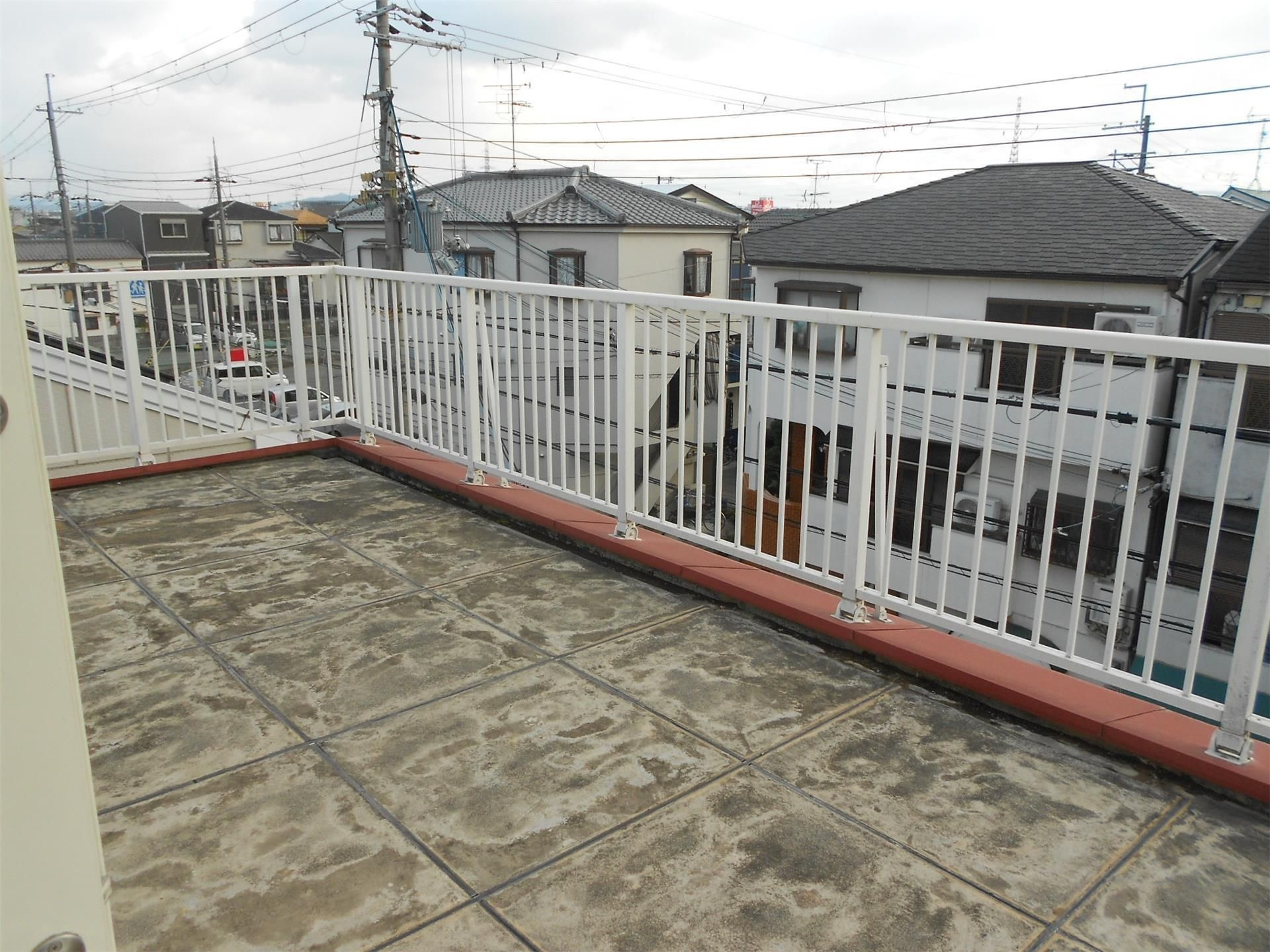 高槻市高西町貸家 ベランダ