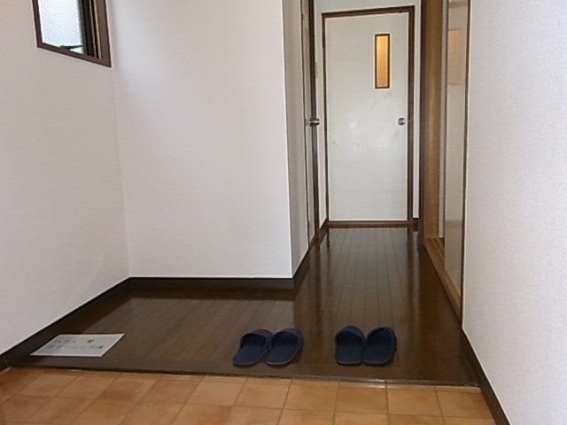 ＲＨＹＴＨＭ高槻野田 玄関
