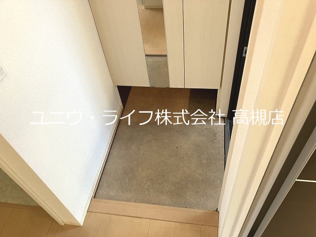 メルヴェーユドルフB棟 玄関