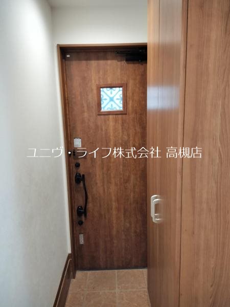 フォルトゥーナB棟 玄関