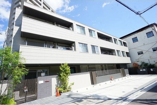 メゾンドルーヴル雅 外観