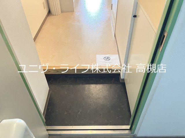 F・Hグリーンロイヤル高槻 玄関