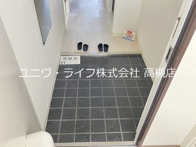 ネオドムール高槻 玄関