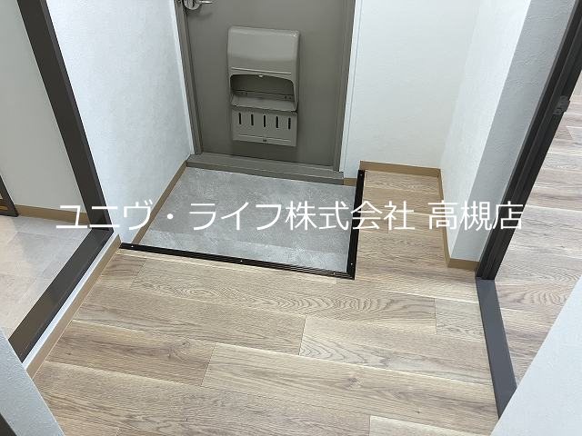 高槻塚原台ハイツ３号棟 玄関