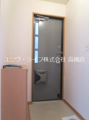 ハイアーグラウンドB棟 玄関