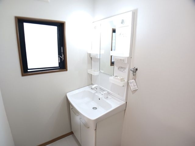 シマダコーポレーション 洗面所