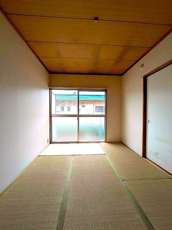 レジデンス西田Ａ棟 ベッドルーム