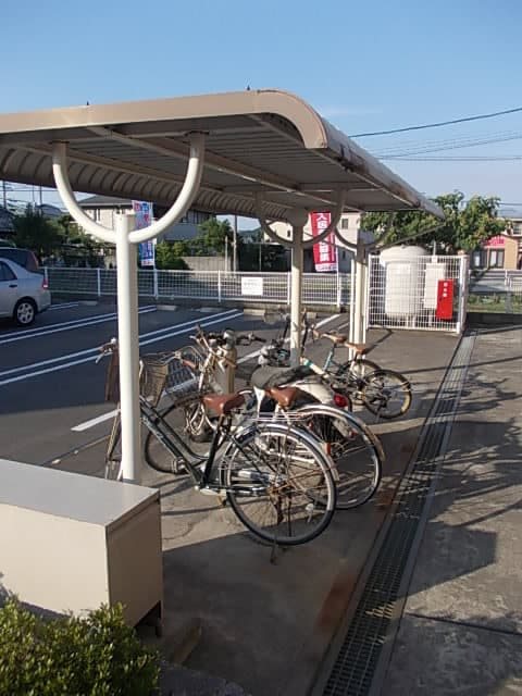 クィーンＤ エントランス