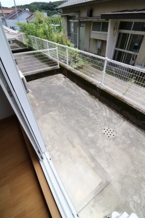 鹿児島県日置市東市来町長里27-3 庭