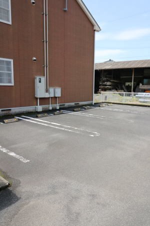鹿児島県日置市東市来町長里27-3 駐車場