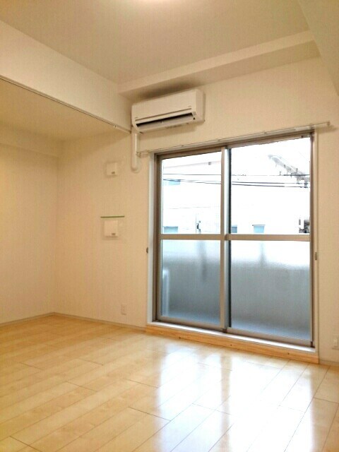 鹿児島県鹿児島市新屋敷町18-10 リビング
