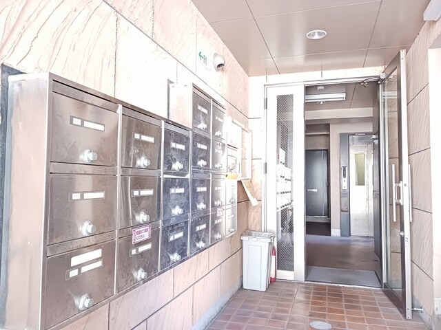 鹿児島県鹿児島市加治屋町17-5 エントランス
