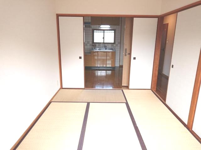 鹿児島県鹿児島市田上８丁目 エントランス