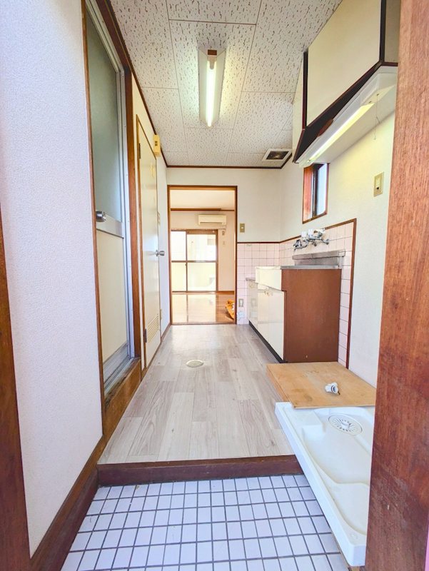 鹿児島県鹿児島市紫原６丁目33-9 玄関