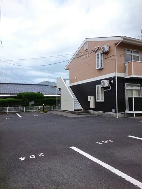 鹿児島県指宿市十二町57-2 駐車場
